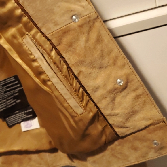 Genuine Leather Jacket - Picture 13 of 17